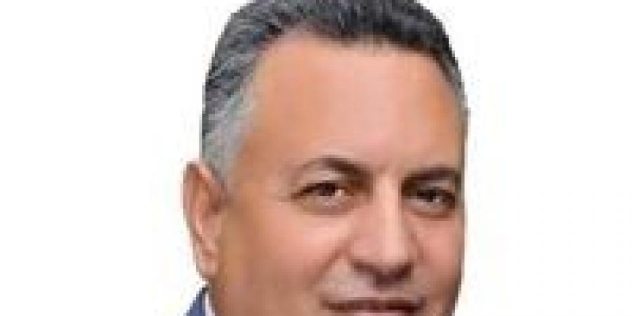 بالبلدي: الحسيني
      أبو
      قمر:
      المصري
      سيخوض
      مبارياته
      بالموسم
      الجديد
      على
      ملعبه
      في
      بورسعيد