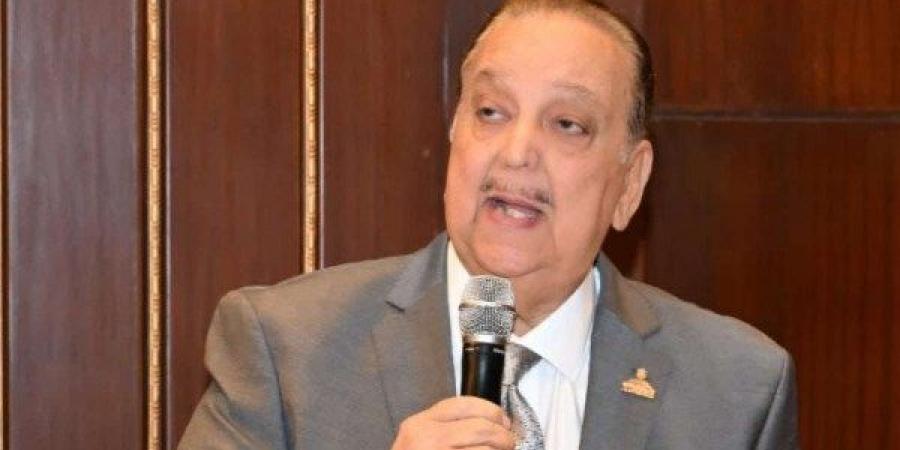 بالبلدي : الدكتور
      نبيل
      دعبس
      يتقدم
      بمقترح
      لرئيس
      الوزراء
      لتحويل
      الدعم
      العيني
      إلى
      نقدي
      واستحداث
      نظام
      بديل
      لتطوير
      التعليم
      الثانوي
      العام