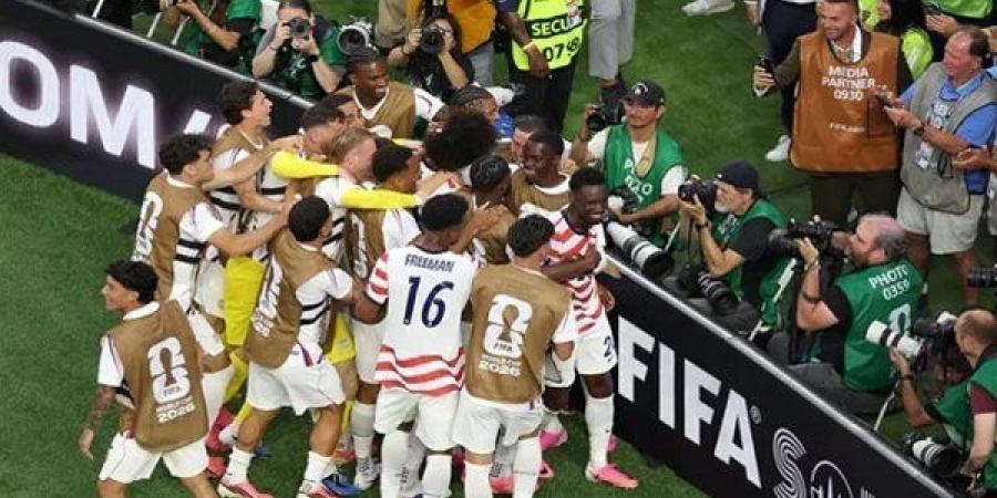 بالبلدي: الولايات
      المتحدة
      ضد
      باراغواي..
      أمريكا
      تكتسح
      الألبيروخا
      برباعية
      في
      مباراة
      نارية