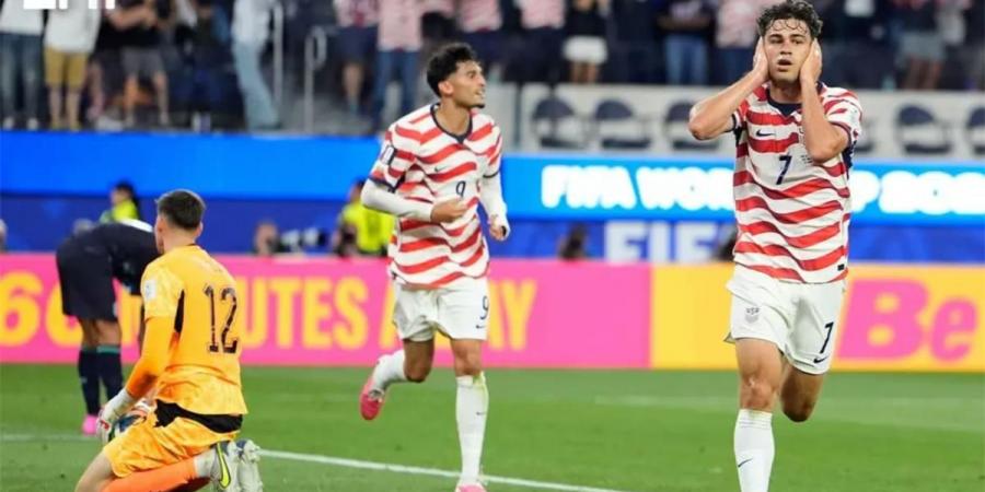 بالبلدي : فيديو
      |
      أمريكا
      تبدأ
      رحلتها
      في
      كأس
      العالم
      برباعية
      أمام
      باراجواي
