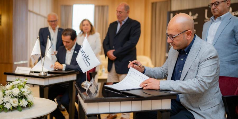 بالبلدي : Darak
      Group
      appoints
      Azur
      Hospitality
      to
      manage
      EGP
      2.5bn
      Crystal
      Alamein
      and
      Marina
      Eye
      Residence
      developments