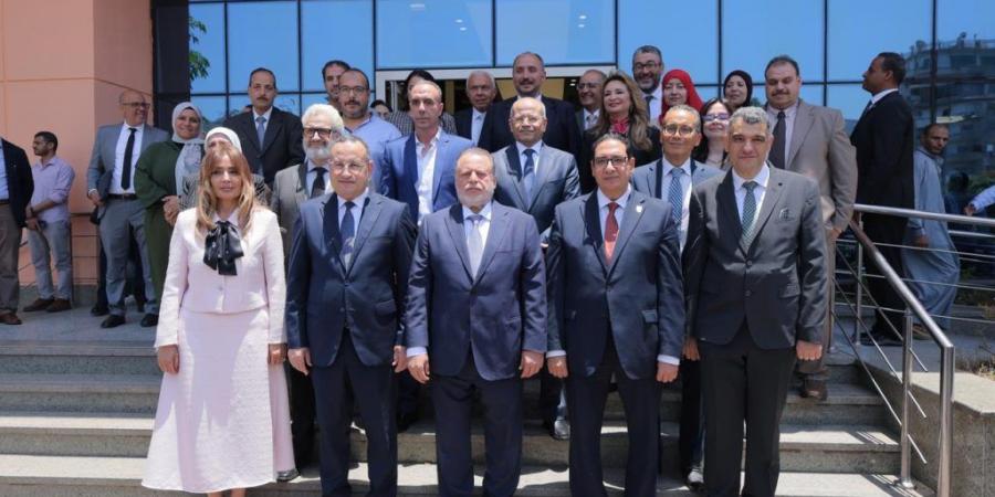 بالبلدي : محافظ
      البنك
      المركزي
      المصري
      ووزير
      التعليم
      العالي
      والبحث
      العلمي
      يفتتحان
      عددًا
      من
      المشروعات
      والوحدات
      الطبية
      بالمعهد
      القومي
      للأورام