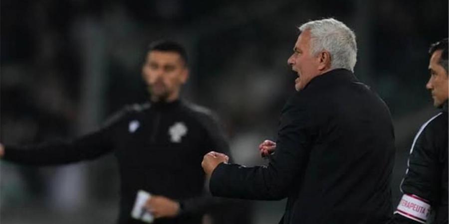 بالبلدي : بأوامر
      من
      مورينيو..
      ريال
      مدريد
      يحسم
      صفقة
      ذهبية
      جديدة