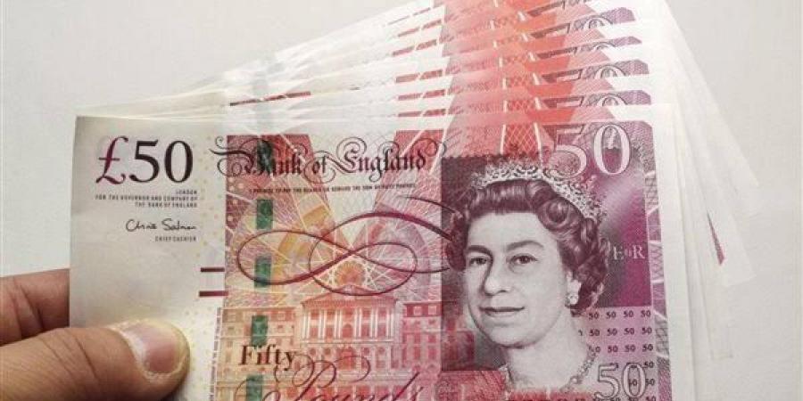 بالبلدي : هبوط
      أم
      ثبات؟
      سعر
      الجنيه
      الإسترليني
      اليوم
      السبت
      13-6-2026
      يفاجئ
      الأسواق