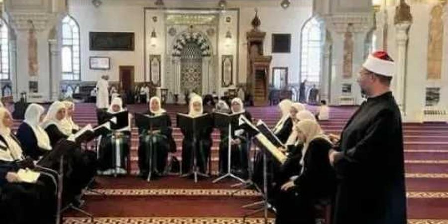 الأوقاف:
      تنفيذ
      أكثر
      من
      10
      آلاف
      ندوة
      دعوية
      وتثقيفية
      بالمساجد
      خلال
      أسبوع