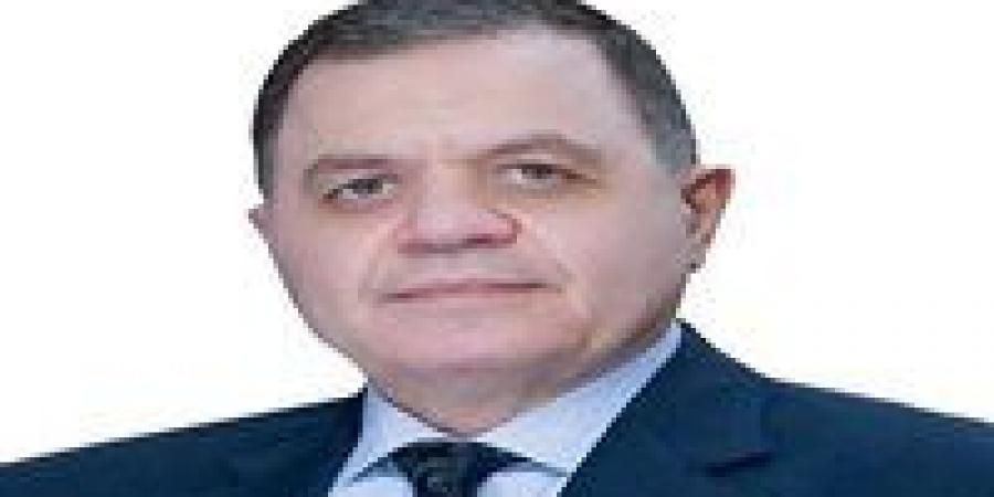 بالبلدي: وزير
      الداخلية
      يهنئ
      الرئيس
      السيسي
      ورجال
      كبار
      الدولة
      بمناسبة
      العام
      الهجري
      الجديد
      1448هـ