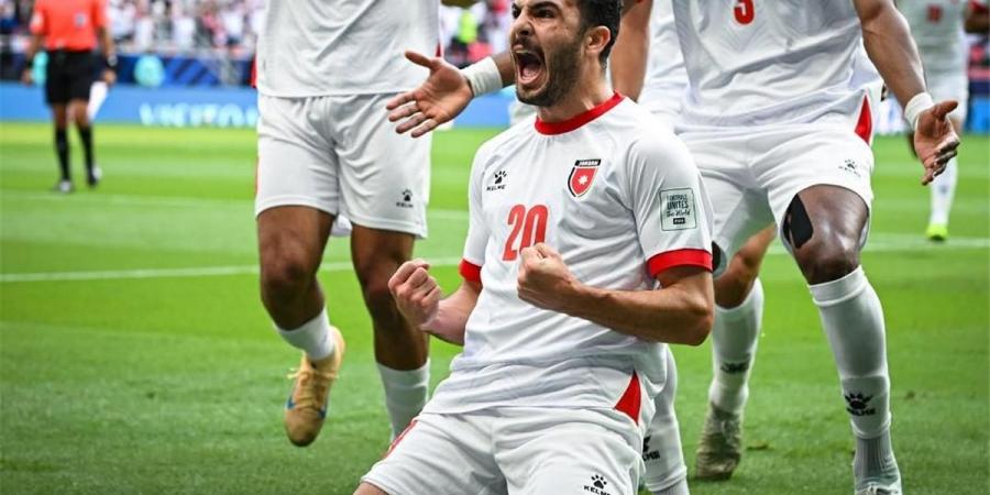 بالبلدي : حكم
      مباراة
      الأردن
      والنمسا
      في
      كأس
      العالم..
      ظهور
      مصري