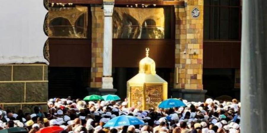 بالبلدي : ليلة
      تبديل
      كسوة
      الكعبة
      المشرفة..
      استعداداتٌ
      متقنة
      تُمهّد
      لارتداء
      ثوبها
      الجديد
      مع
      إشراقة
      العام
      الهجري