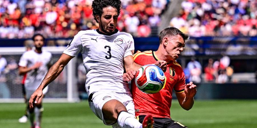 بالبلدي: بعد أن أشاد به في حديث مع محمد صلاح.. مدافع مصر ينشر صورة مع أسطورة ألمانيا