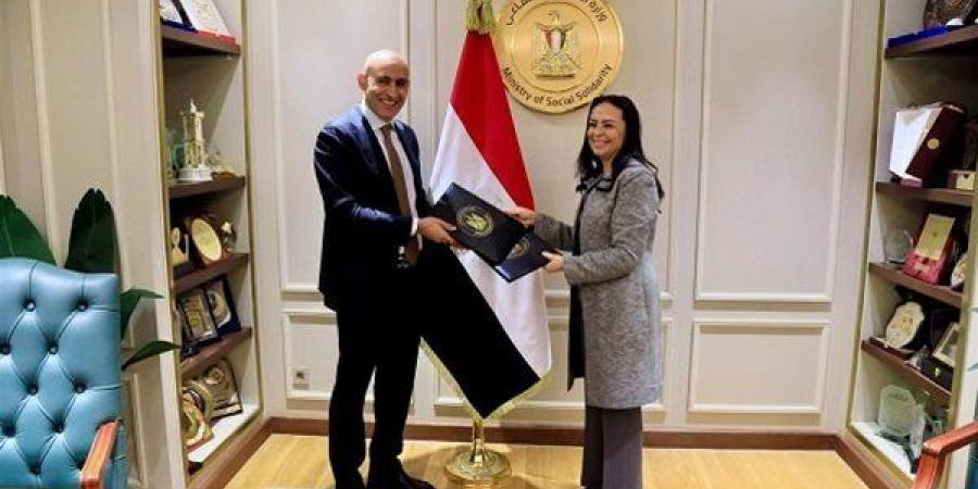بالبلدي: وزير
      التربية
      والتعليم
      يوقع
      بروتوكولًا
      جديدًا
      لتنظيم
      حضانات
      المدارس
      الخاصة
      والدولية
      بالتعاون
      مع
      التضامن
      الاجتماعي