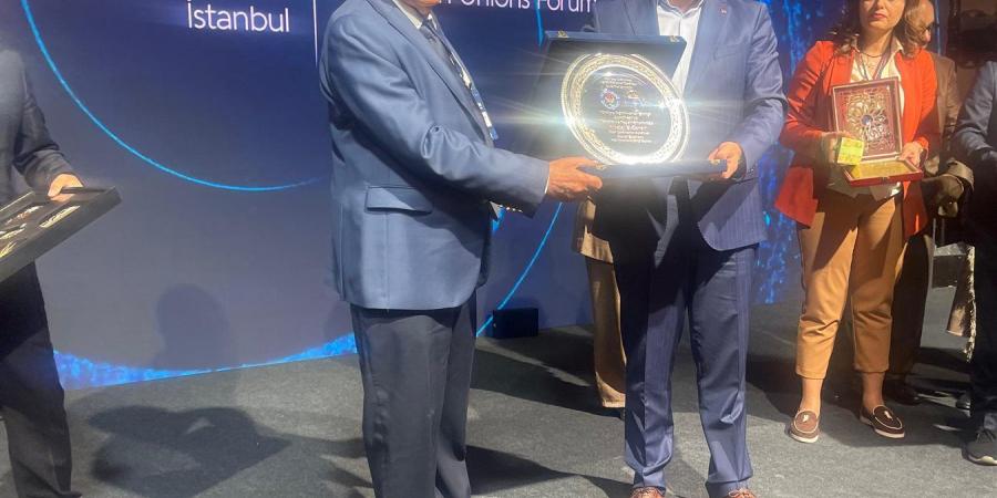بالبلدي : الزناتي:
      المساواة
      بالأجر
      بين
      المعلمين
      المؤقتين
      والدائمين
      أهم
      توصيات
      منتدى
      اسطنبول
      الدولي