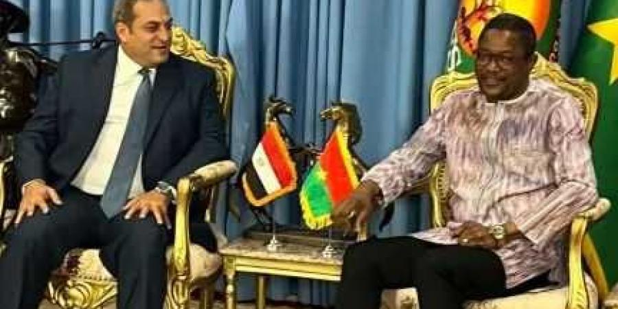 السفير
      المصري
      يلتقي
      وزيري
      الخارجية
      والداخلية
      البوركينيين
