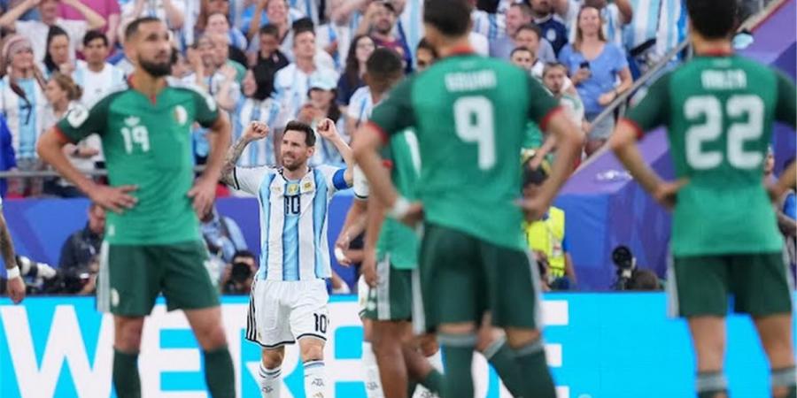 بالبلدي : أرشيفو
      فار
      توضح
      مدى
      أحقية
      طرد
      ميسي
      في
      مباراة
      الجزائر
      والأرجنتين