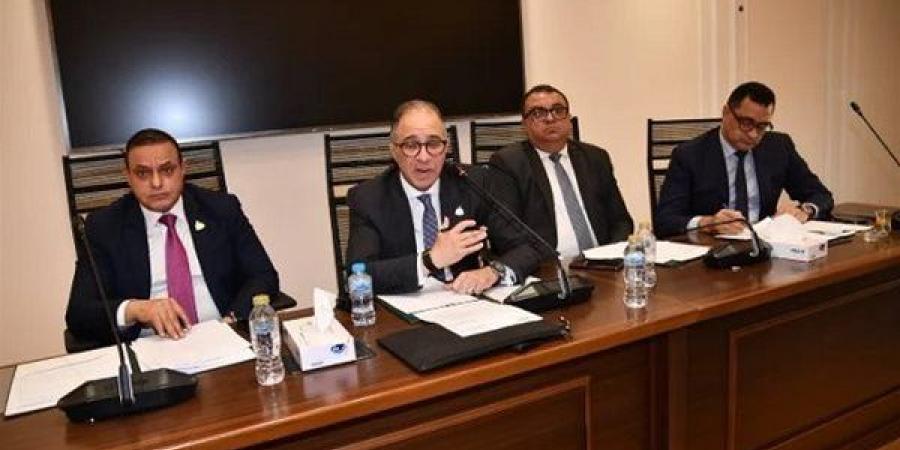 بالبلدي: تحرك
      برلماني
      عاجل
      لحل
      أزمات
      مياه
      الشرب
      والصرف
      الصحي
      في
      المحافظات