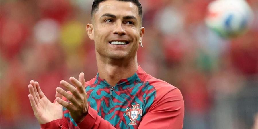 بالبلدي : فيديو
      |
      رد
      فعل
      غاضب
      من
      كريستيانو
      رونالدو
      بعد
      التعادل
      أمام
      الكونغو
      في
      كأس
      العالم