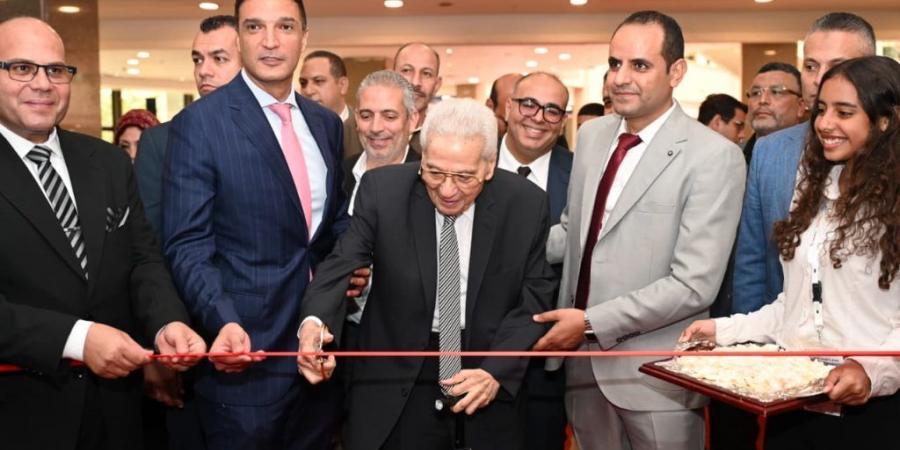 بالبلدي : وزير
      الصناعة
      يفتتح
      معرض
      تكنوبرنت
      الدولي
      الثالث
      عشر
      المتخصص
      في
      صناعات
      الطباعة
      والتغليف
      المقام
      تحت
      رعاية
      رئيس
      مجلس
      الوزراء