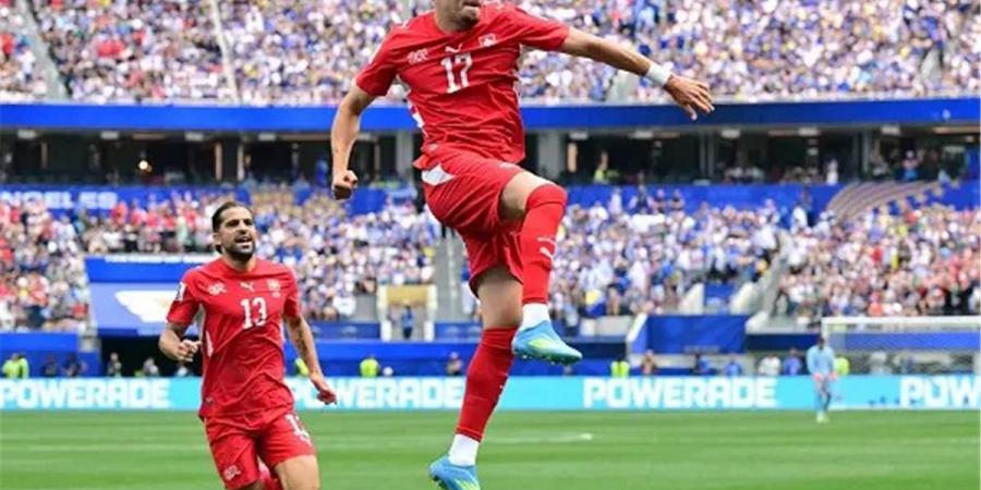 بالبلدي : في
      15
      دقيقة..
      سويسرا
      تسحق
      البوسنة
      برباعية
      وتقترب
      من
      دور
      الـ32
      في
      كأس
      العالم