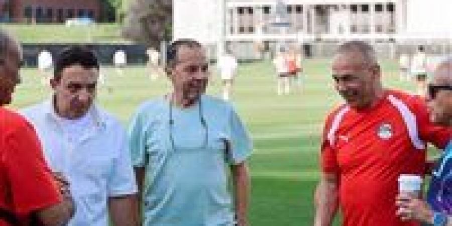 بالبلدي: المونديال.
      تدريب
      منتخب
      مصر
      على
      إنغام
      أغنية
      شادية
      والعميد
      يحذر
      من
      السماسرة