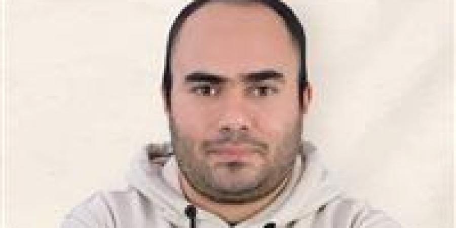بالبلدي : بعد
      نجاح
      ديوان
      «المداح»..
      محمد
      دياب
      يخوض
      تجربة
      كتابة
      الأغاني
      ويواصل
      مدح
      الرسول