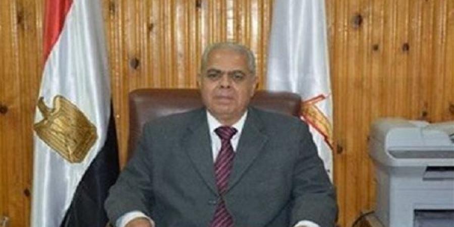بالبلدي: خاص..
      خبير
      مناهج:
      امتحانات
      الثانوية
      العامة
      2026
      أكثر
      انضباطًا..
      والتصحيح
      إلكتروني
      دقيق