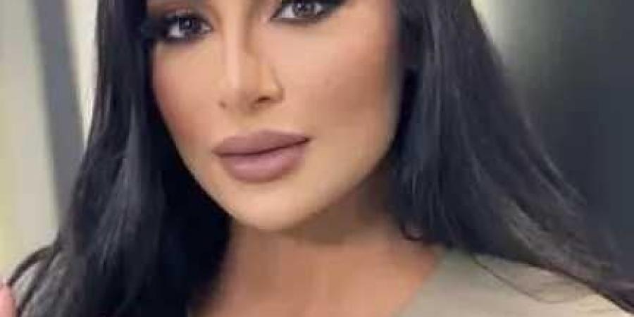 جوري
      بكر
      تخطف
      الأنظار
      بإطلالة
      سوداء
      أنيقة
      عبر
      إنستجرام..
      والجمهور
      يتفاعل