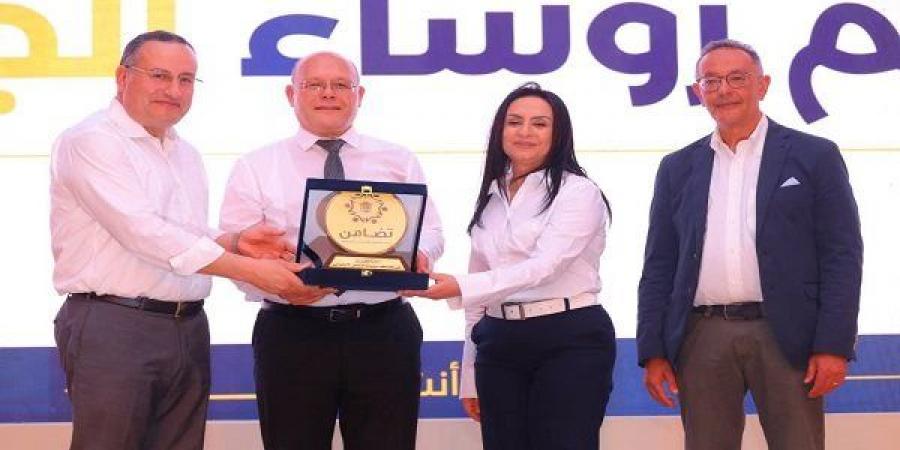 بالبلدي: تألق
      جامعة
      سوهاج
      في
      قمة
      ستارت
      2026
      وتكريم
      رسمي
      من
      مايا
      مرسي
      لدعم
      الشباب
      وسوق
      العمل