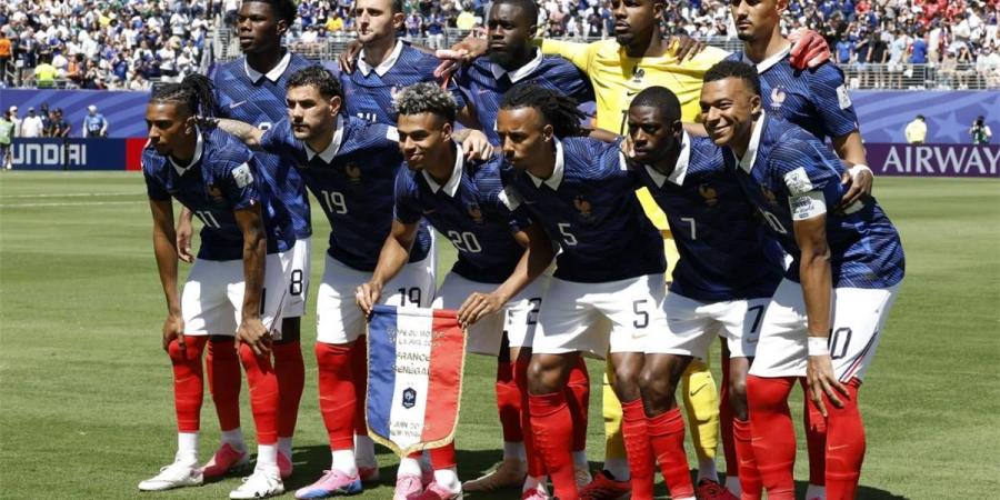 بالبلدي : ديشامب
      يُجري
      تعديلات
      على
      تشكيل
      فرنسا
      أمام
      العراق..
      استبعاد
      متوقع
      لـ3
      لاعبين