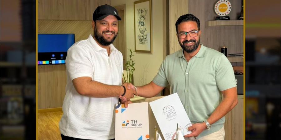 بالبلدي : “إمباير
      ستيت
      للتطوير”
      تشارك
      بمعرض
      جولدن
      هب
      العقاري
      وتستعرض
      خطتها
      التوسعية
      باستثمارات
      17
      مليار
      جنيه