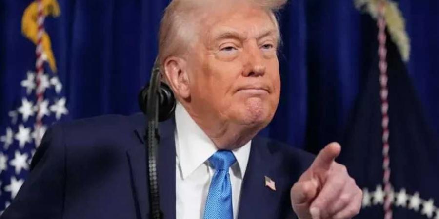 ترامب:
      المفاوضون
      الإيرانيون
      لن
      يعودوا
      إلى
      بلادهم
      إذا
      أغلقت
      طهران
      مضيق
      هرمز