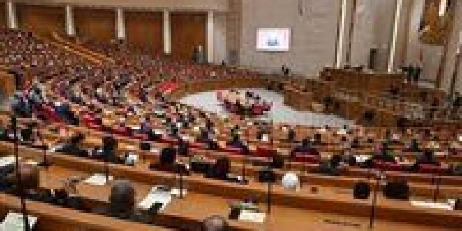 بالبلدي: «اقتصادية
      النواب»
      تناقش
      غدًا
      التحول
      إلى
      الدعم
      النقدي
      بحضور
      وزير
      التموين
