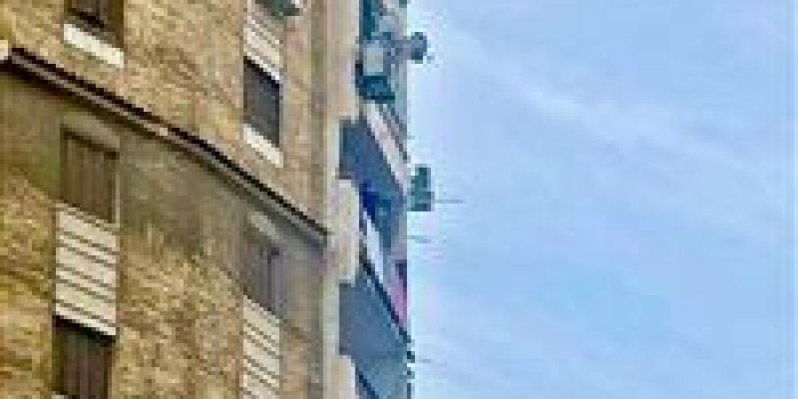 بالبلدي : التحريات
      الأولية
      تكشف
      عن
      وجود
      خلافات
      بين
      الزوج
      وزوجته
      قبل
      سقوطها
      من
      الطابق
      السابع
      بكرداسة