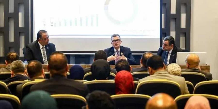 وزير
      التخطيط
      يلتقي
      تنسيقية
      شباب
      الأحزاب:
      تعزيز
      الحوار
      حول
      الاقتصاد
      واستعراض
      مستهدفات
      «رؤية
      مصر
      2030»