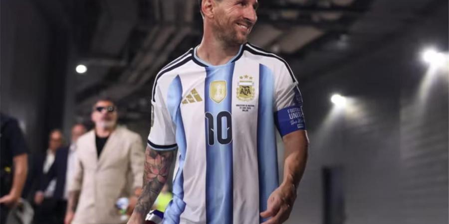 بالبلدي : ميسي
      بعد
      تربعه
      على
      عرش
      هدافي
      المونديال:
      شعرت
      بغضب
      شديد..
      والأهم
      تأهل
      الأرجنتين