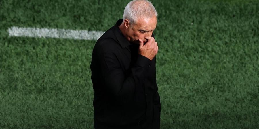 بالبلدي : بسبب
      احتفالات
      الفراعنة..
      مدرب
      نيوزيلندا
      يتحسر
      بعد
      الخسارة
      أمام
      مصر
      في
      كأس
      العالم