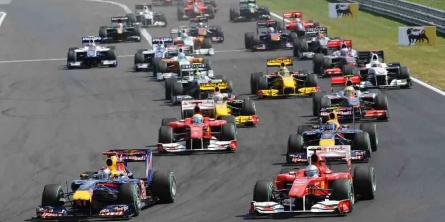 فورمولا
      1
      تقر
      يوما
      إضافيا
      لاختبارات
      ما
      قبل
      الموسم
      وتعتمد
      تعديلات
      المحركات