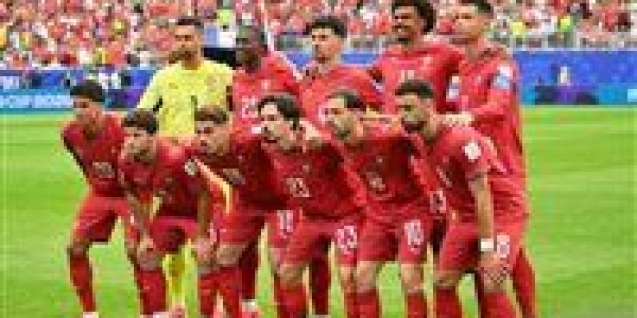 بالبلدي: رونالدو
      وبرونو
      أساسيان..
      تشكيل
      البرتغال
      المتوقع
      لمواجهة
      أوزبكستان