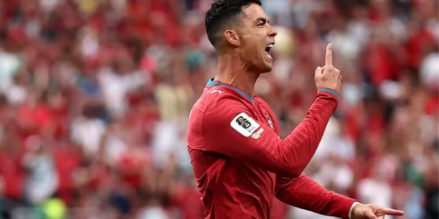 بالبلدي : أول
      لاعب
      يحققه
      في
      تاريخ
      المونديال..
      رقم
      قياسي
      لـ
      رونالدو
      بعد
      هدفه
      أمام
      أوزبكستان