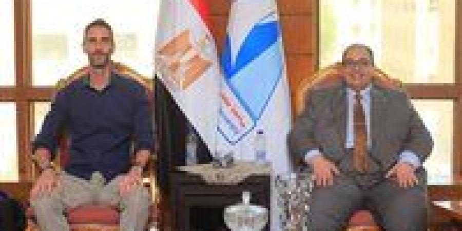 بالبلدي : تعاون
      أكاديمي
      وتدريب
      دولي..
      جامعة
      كفر
      الشيخ
      تستقبل
      ممثل
      ماسترخت
      الهولندية