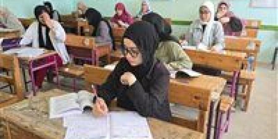 بالبلدي : "
      زلطة":
      أي
      طالب
      يدخل
      لجنة
      الامتحان
      بهاتف
      محمول
      يتم
      رصده
      والوصول
      إليه
      خلال
      دقيقة
      واحدة
