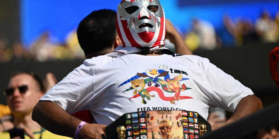 بالبلدي: أزياء المشجعين في كأس العالم 2026..من طلاء الوجه إلى أزياء الطيور