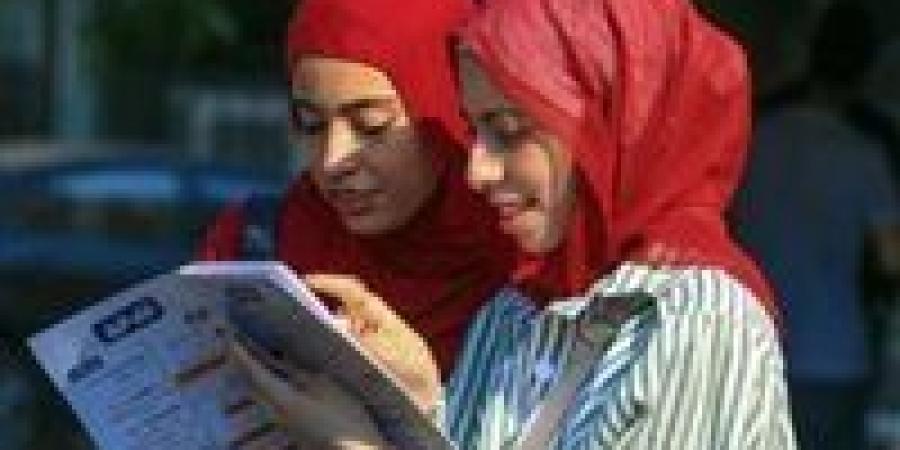 بالبلدي : عاجل|
      امتحانات
      السنوات
      السابقة
      مادة
      لغة
      عربية
      لطلاب
      الثانوية
      العامة
      2026