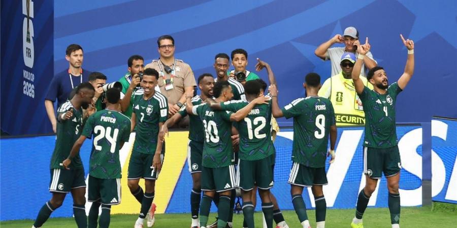 بالبلدي : دونيس
      يعلن
      تشكيل
      السعودية
      أمام
      الرأس
      الأخضر
      في
      كأس
      العالم
