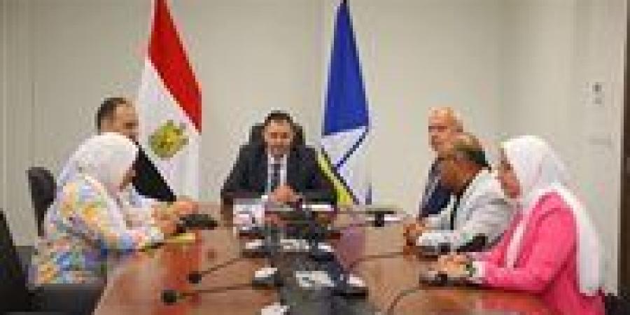 بالبلدي: محافظ
      دمياط
      يؤكد
      تكامل
      الأدوار
      بين
      الطرق
      ومركز
      معلومات
      شبكات
      المرافق
      بالمحافظة