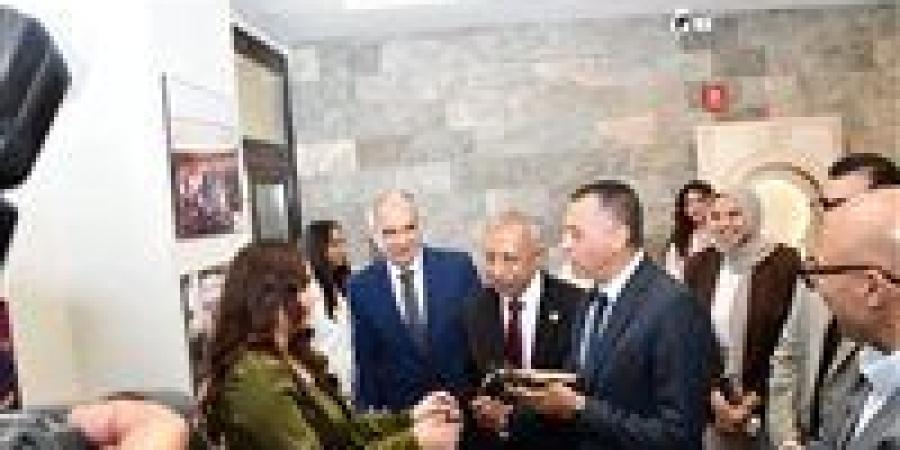بالبلدي : رئيس
      جامعة
      أسوان:
      التراث
      ليس
      ماضيا
      يُروى
      بل
      مستقبل
      يُصنع