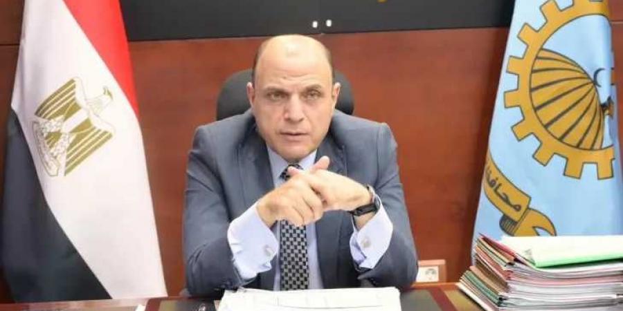 محافظ
      الغربية:
      ضبط
      3
      أطنان
      و523
      كجم
      سلع
      مجهولة
      المصدرو2000
      قطعة
      حلويات
      فاسدة
      بالأسواق
