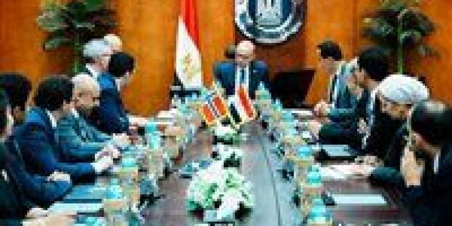 بالبلدي: وزير
      الاستثمار
      يبحث
      مع
      سكاتك
      النرويجية
      مضاعفة
      استثماراتها
      في
      مصر