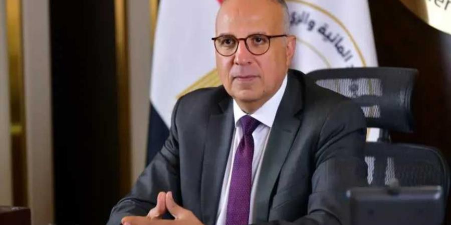 “الري”:
      بقعة
      سولار
      محدودة
      بعد
      غرق
      صندل
      ببحيرة
      ناصر
      ومتابعة
      مستمرة
      لجودة
      المياه
      وإجراءات
      عاجلة
      للحفاظ
      على
      النيل