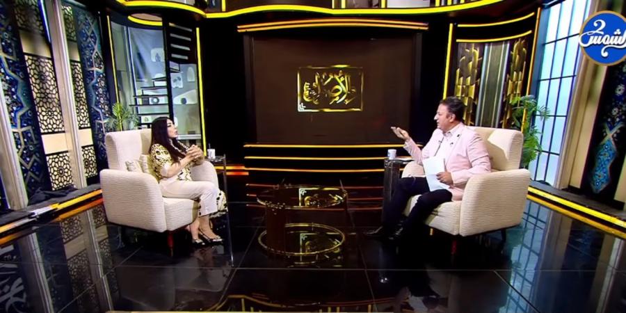 بالبلدي: غادة
      إبراهيم:
      وفاء
      عامر
      لم
      تقف
      بجانبي..
      ورفضت
      أكون
      زوجة
      ثاني