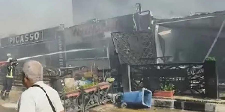 دون
      إصابات..
      السيطرة
      على
      حريق
      اندلع
      داخل
      3
      كافيهات
      بالمقطم