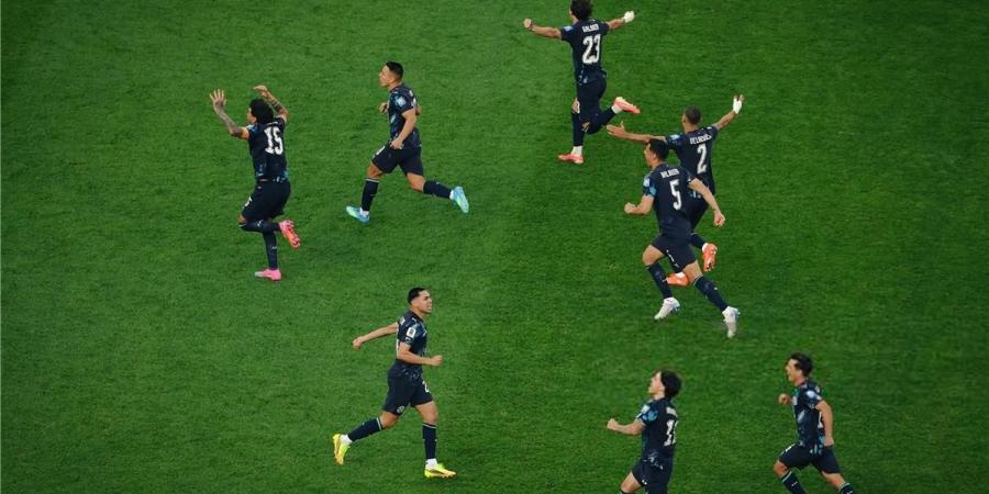 بالبلدي : قرار
      رئاسي
      بعد
      فوز
      باراجواي
      على
      ألمانيا
      في
      كأس
      العالم